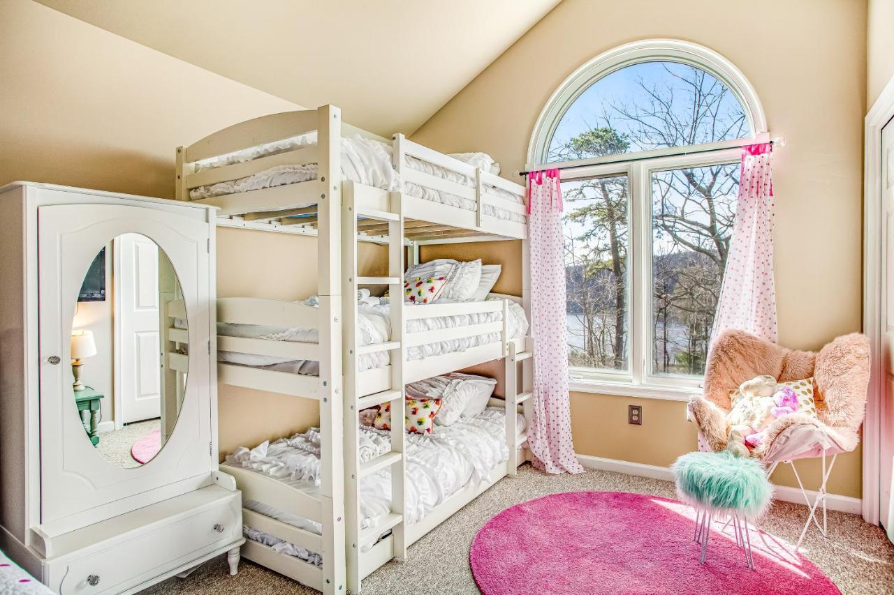 The Whimsical Wayfarer Holiday home Lake Harmony
